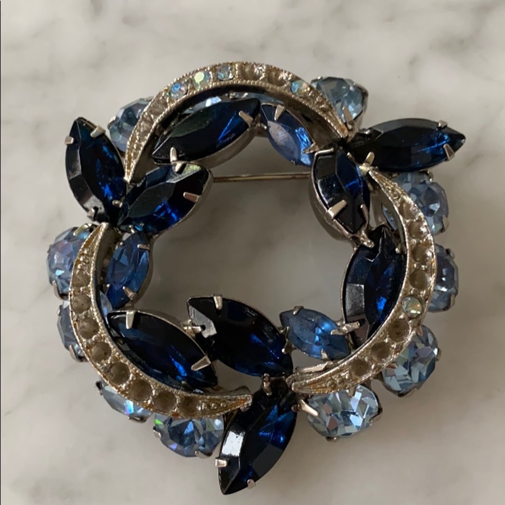 Vintage crystal brooch